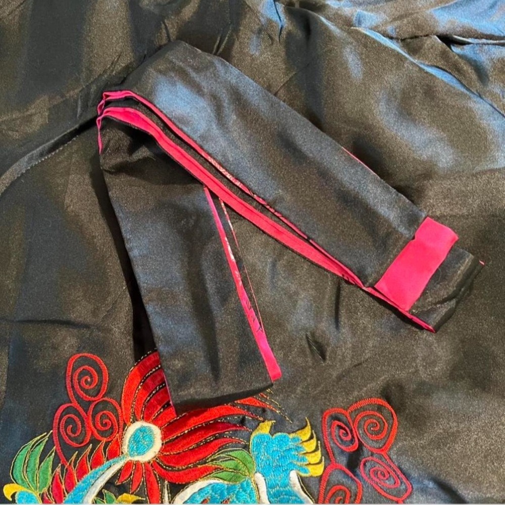 Beautiful Reversible Robe - Picture 4 of 7